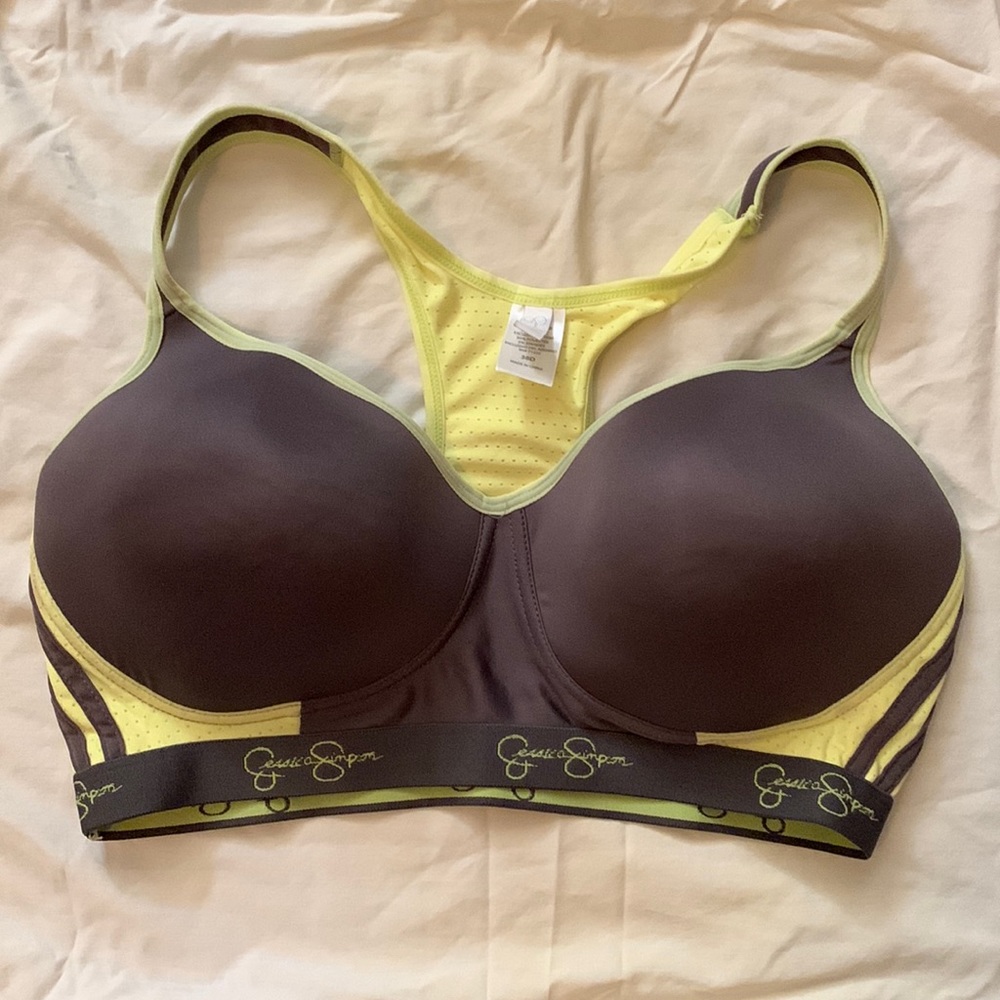 Women’s size 38D Jessica Simpson sports bra.
